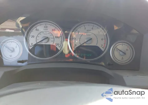 2010 Chrysler Town & Country Touring z USA, uszkodzony, nr VIN 2A4RR5D10AR229096